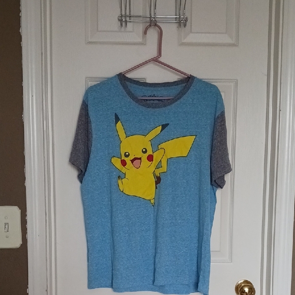 Pokemon Pikachu Tee Size Large - Picture 5 of 7